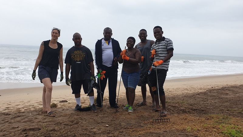 2019-sept-ghana-beach